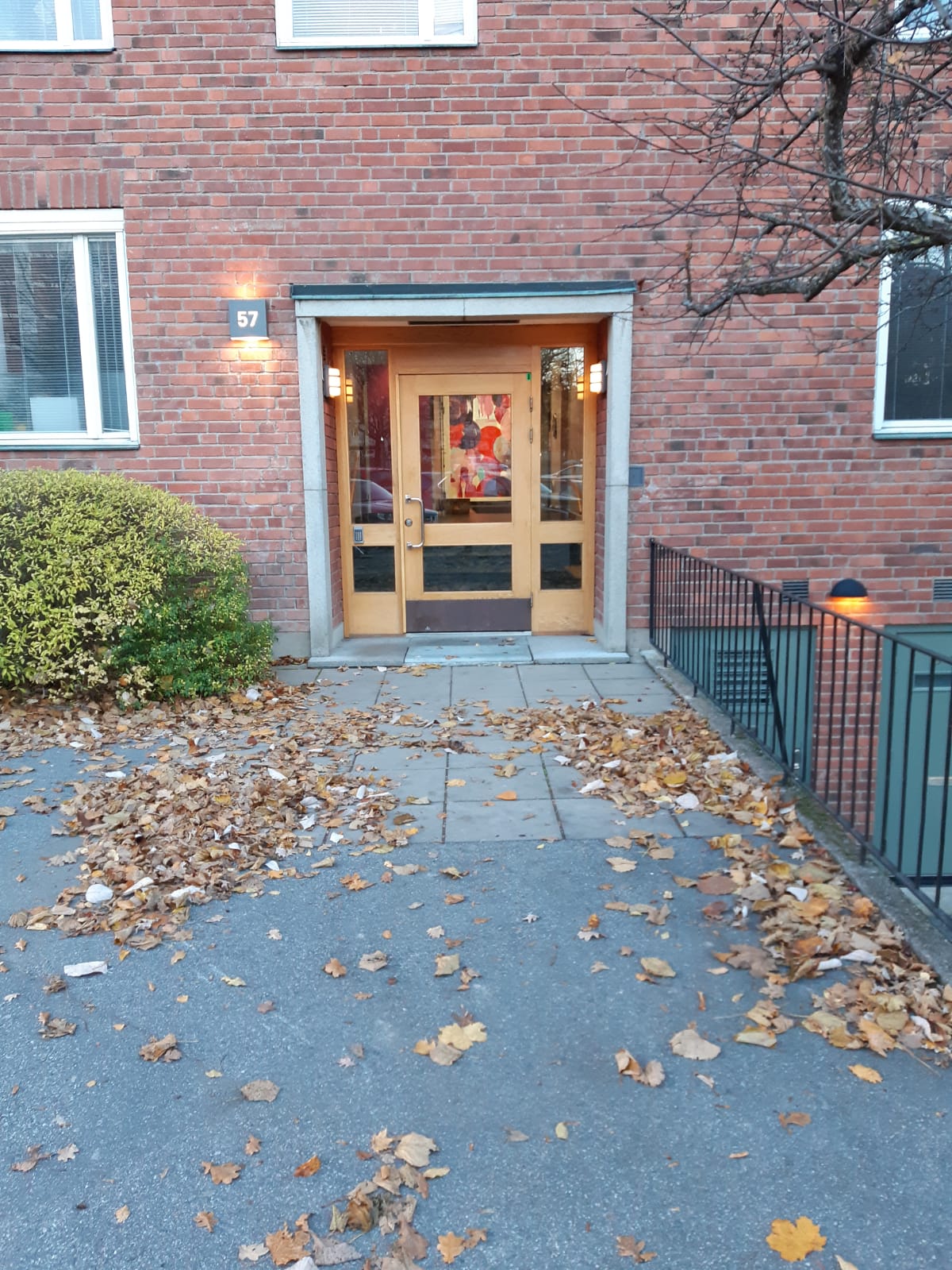 Stairwell cleaning in Stockholm — clean and well-maintained stairwell